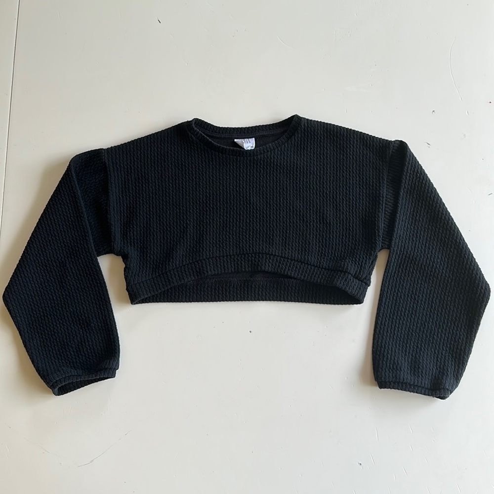 Zara Girls Cable Crop Black Long Sleeve Shirt.  Excellent Condition.  Size 8